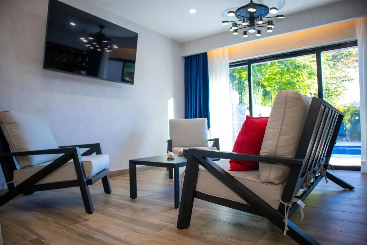 Residencial Sfa Pedernales Villa 0*,